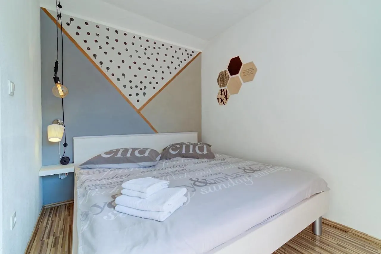 Apartment Cosic Green Klenovica